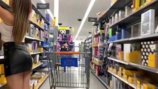 Nagranie prawdziwego dziwaka Gorąca laska w Walmart - Lexi Aaane