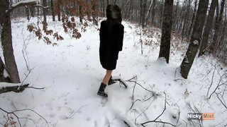Outdoor ! ! ! Amateur Goddess in fur coats find place for public pee 4K