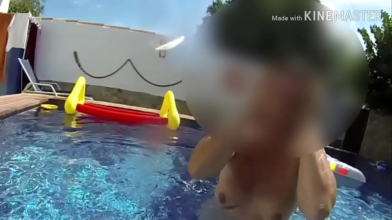 Las Tetas De Ping Y Sexo Anal En La Piscina. - FreePublicPorn.com