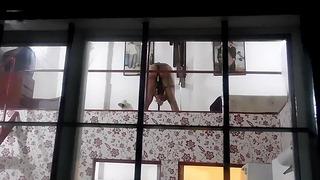 Espiando Al Puton De La Vecina Nueva , Me Lleve Un Sorpreson , Mama Que Sorpreson ….