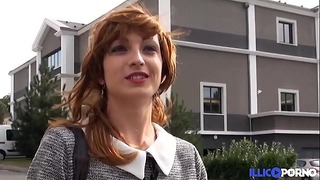 Jane Hot Redhair Amatrice geneukt tijdens de lunch [volledige video] Illico Porno