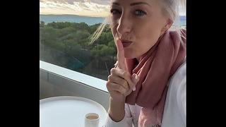 Jag tvingade mig själv till orgasm på en utanför motellet balkong på Mallorca!