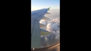 Ik masturbeer in het vliegtuig op een hoogte van 10,000 meter