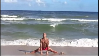 Estrela pornô de Jersey Shore na praia em Maxxx Loadz Vídeos amadores ásperos Rei do pornô amador