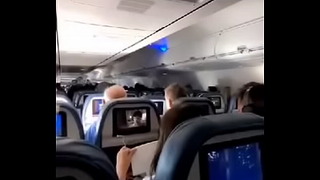 Novinha Gozando No Avião