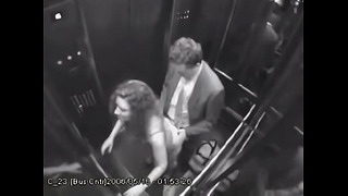 Cojiendo En El Ascensor