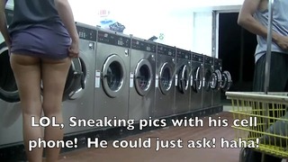 Helena Price – Lavanderia do campus universitário piscando enquanto lavo minhas roupas!
