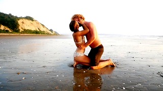 Real Couple Fucks Passionately On A Public Beach At The Pacific Ocean