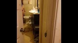 Auf der Toilette Teil 2 gefilmt