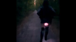 Lanterna în fundul meu – Mergând cu plug anal în public