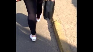 Gostosa Na Rua