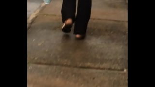 Loira Rabuda Na Rua