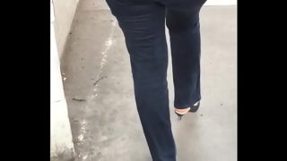 Nalgona Grabada En La Calle
