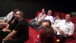 Orgie Im Porno Kino