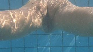 Part1 Visitando Minha Amiga Lady Milf Oara Nadar Na Piscina Peladinha
