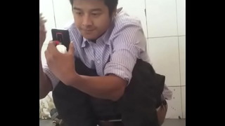 Quay Len Wc Nhat Ban Trailer