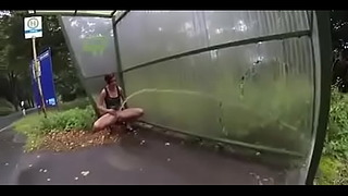 性感的女孩 Public Pissing 闪烁的 Schau Auf Der Seite Frauen 巴士mei韦伯斯特