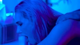 Sambungan Bilik Mandi Pesta Rumah Berwap Dengan Orgasme Yang Kuat