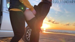 Magical Sunset Sex At The Beach – Risky Public Quickie With Girl In Tight Yoga Leggings