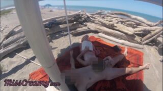 Risky Public Handjob On The Canary Beach Caught Reading A Book – Misscreamy