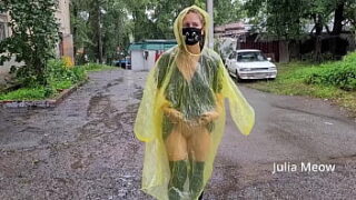 Teen In Yellow Raincoat Flashes Pussy Outdoors In The Rain