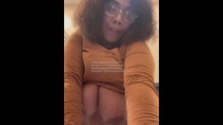 Nerdy BBW With Huge Tits Out To Dinner And Got Horny Public Play