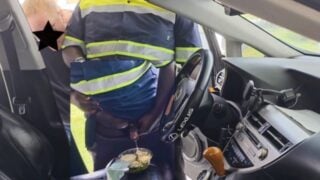 Omg!! Female Customer Caught The Food Delivery Guy Jerking Off On Her Caesar Salad In Car