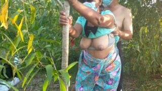 Outdoor Sex In The Forest เย กสาวใหญ