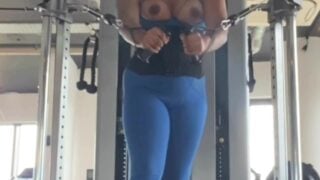 Playful Gym Session – Scared Of Getting Caught! Custom Videos Available