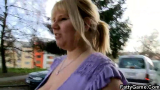 Sexy BBW gives head in the car then gets fucked