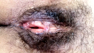 I come back fucking on the beach, I show my hairy pussy and my husband licks me