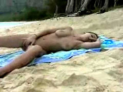 Solo beach fingering