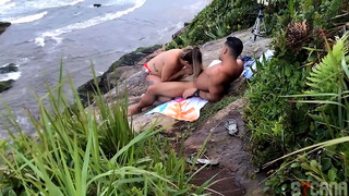 COUPLE CAUGHT HAVING SEX ON THE BEACH IN SAO PAULO